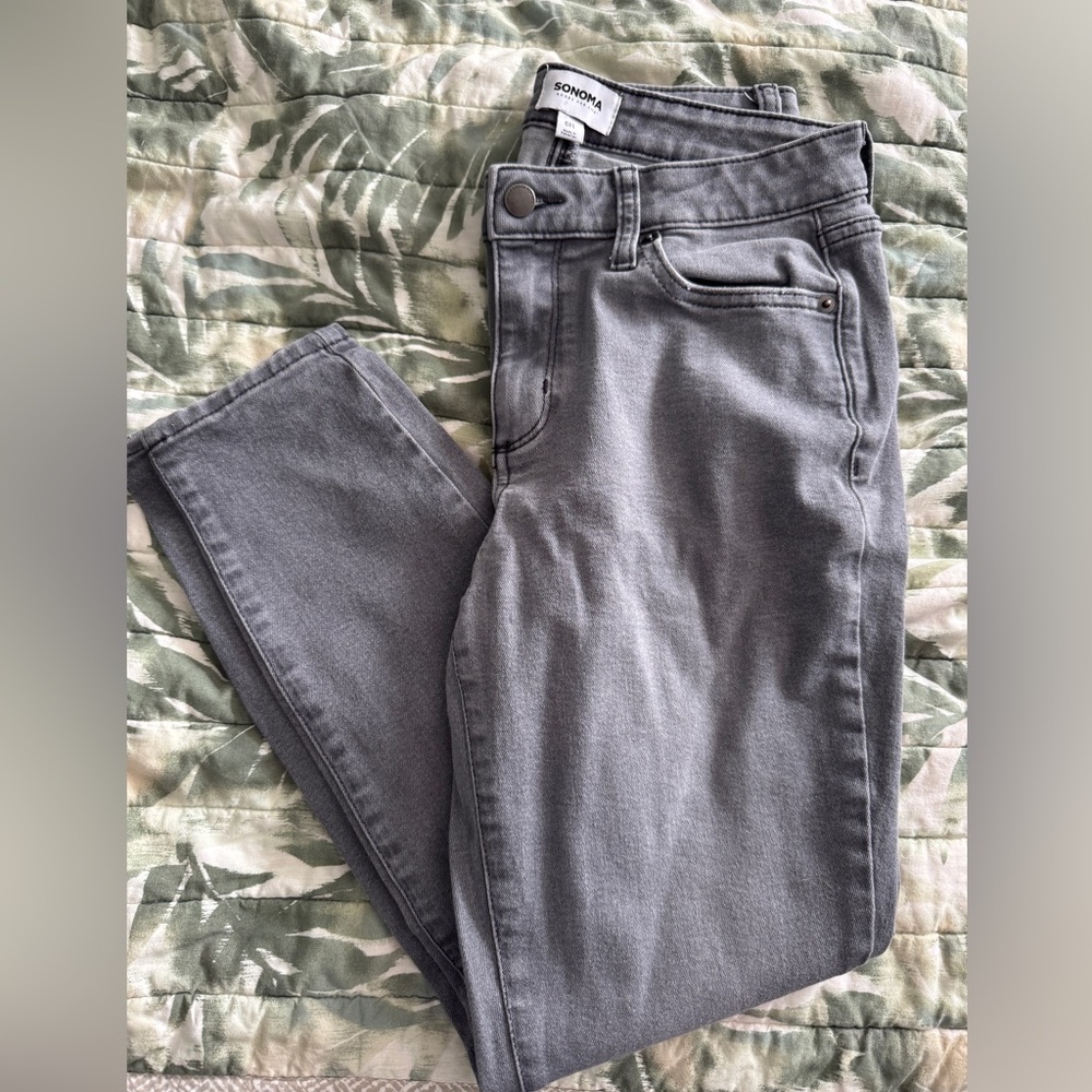 Sonoma Women's Gray Mid Rise Skinny Jeans